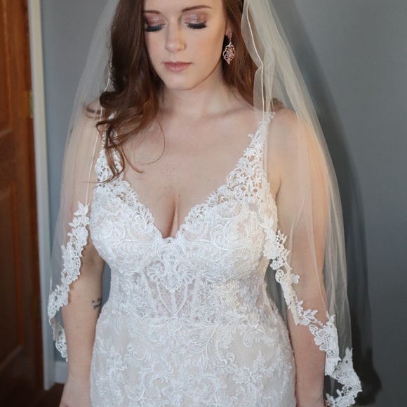 Essense of Australia Sexy Lace Boho Wedding Gown - Picture 3 of 4